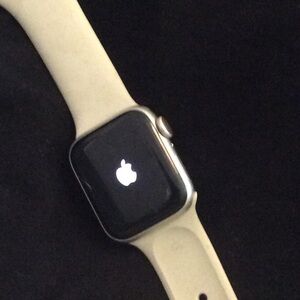 Apple Watch with activation lock